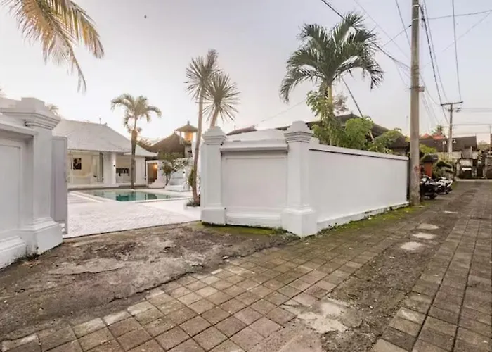 Piano - Luxury 3br With, Sauna, Ice Bath & Outdoor Cinema Villa Ubud